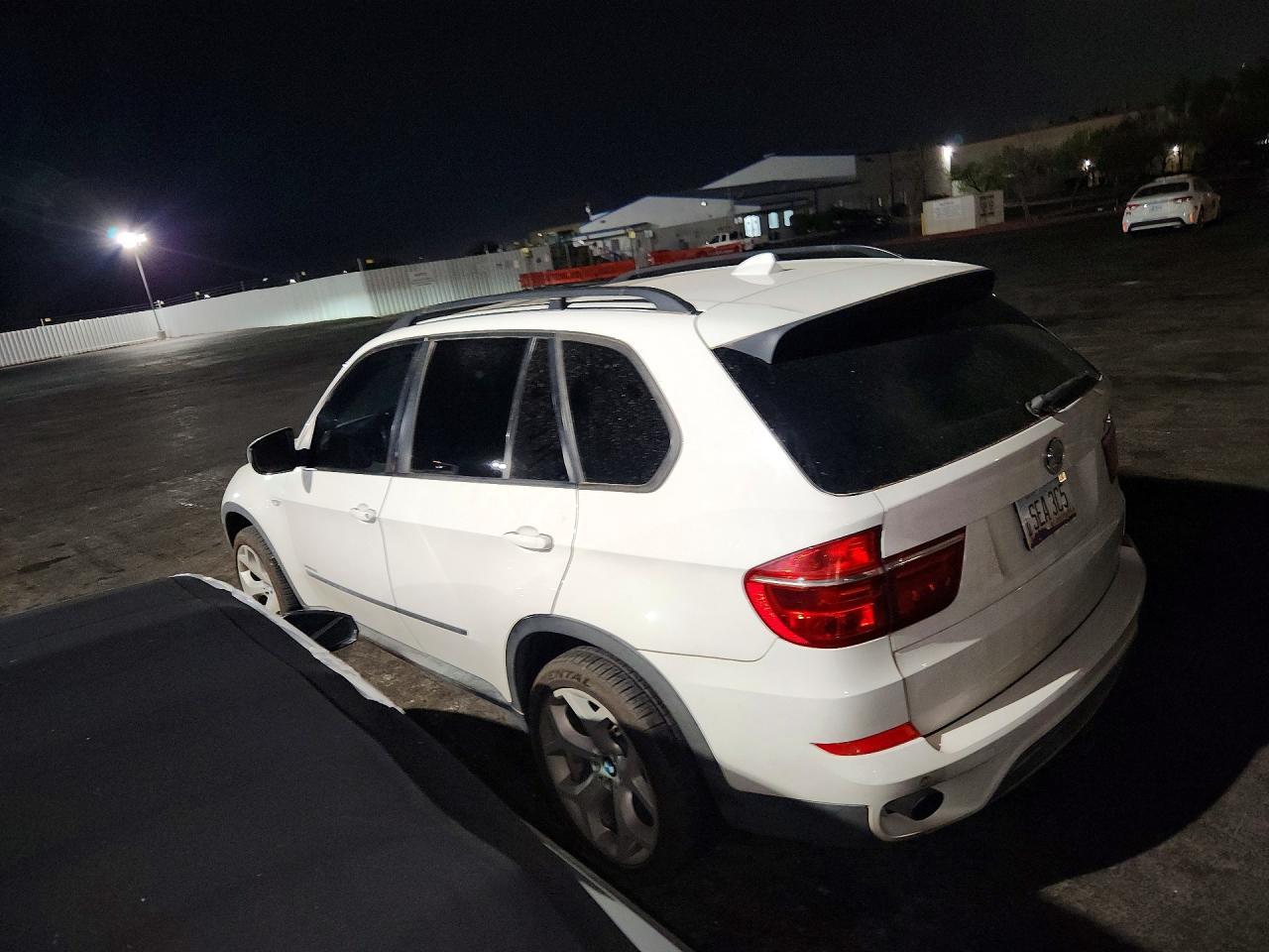 2011 BMW X5 xDrive35I - Фото 2