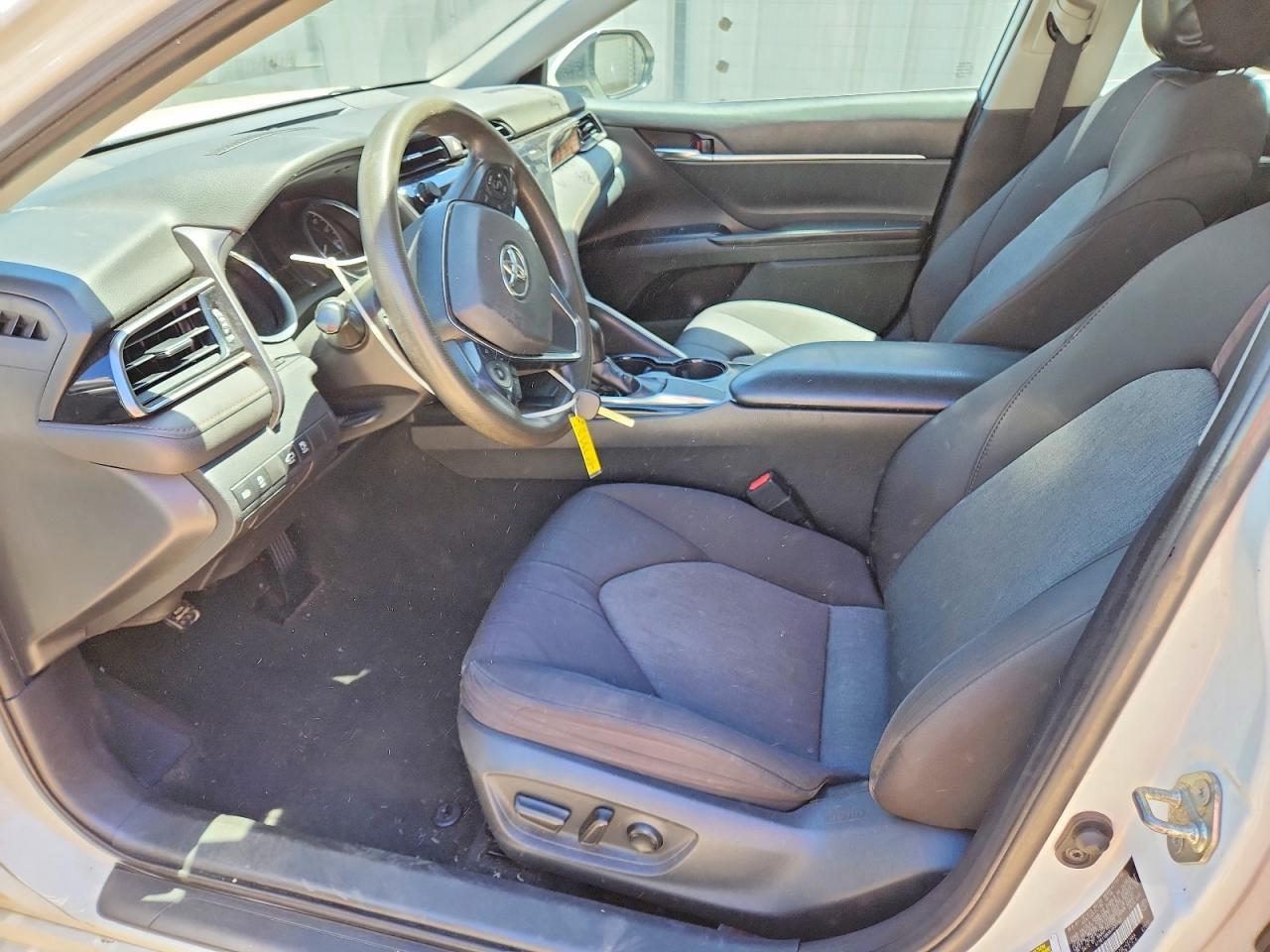 2019 Toyota Camry L - Image 7