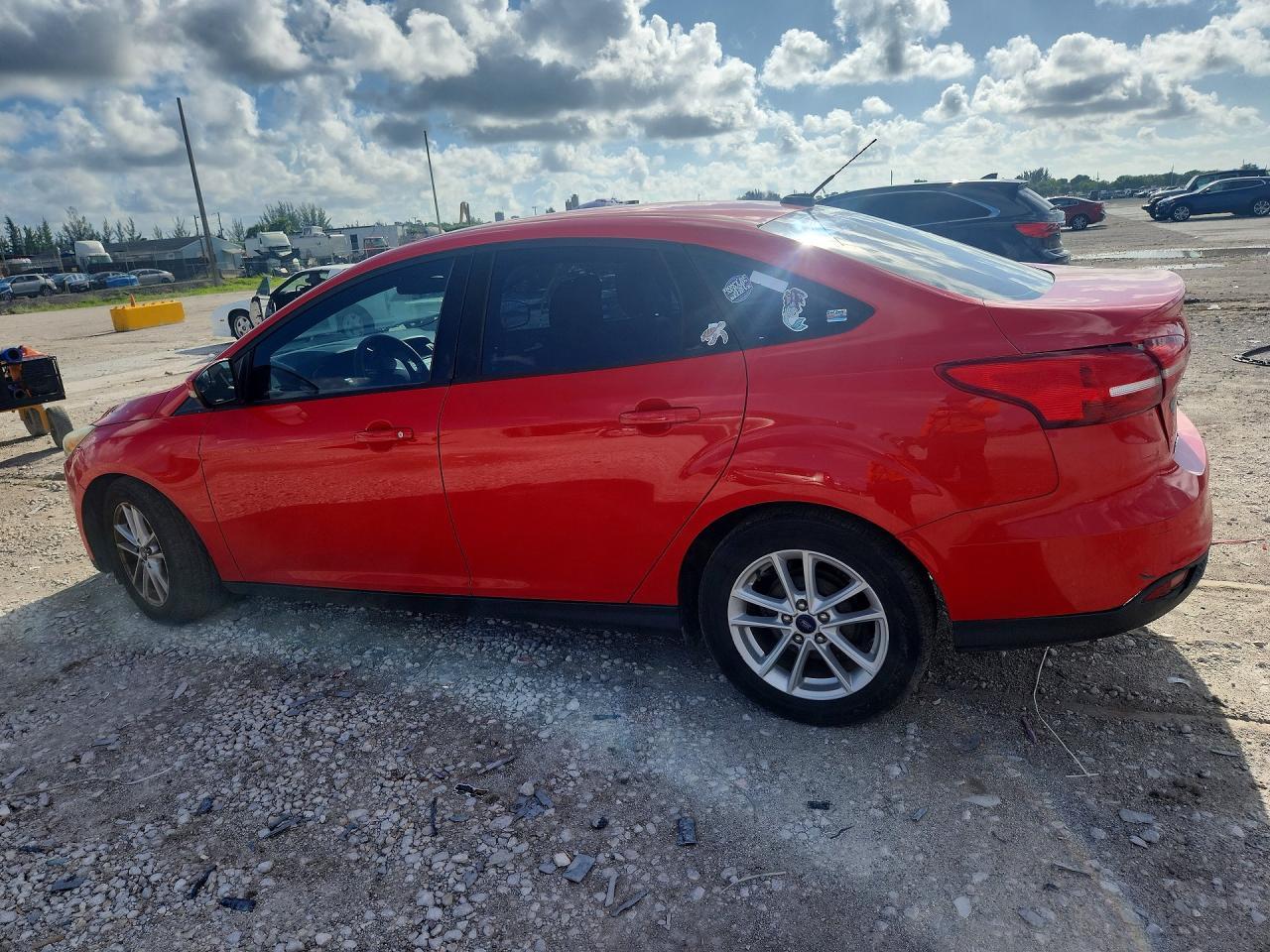 2017 Ford Focus Se - Image 2