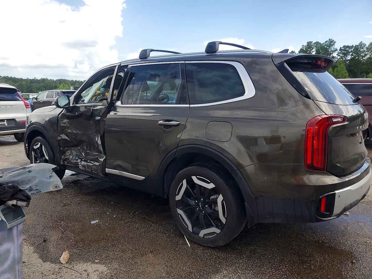 2024 Kia Telluride S - Image 2