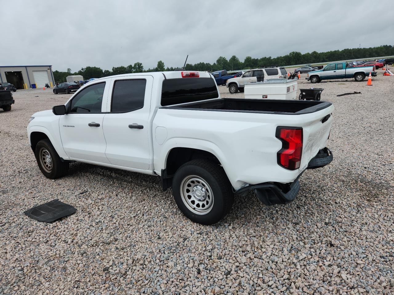 2023 Chevrolet Colorado - Фото 2