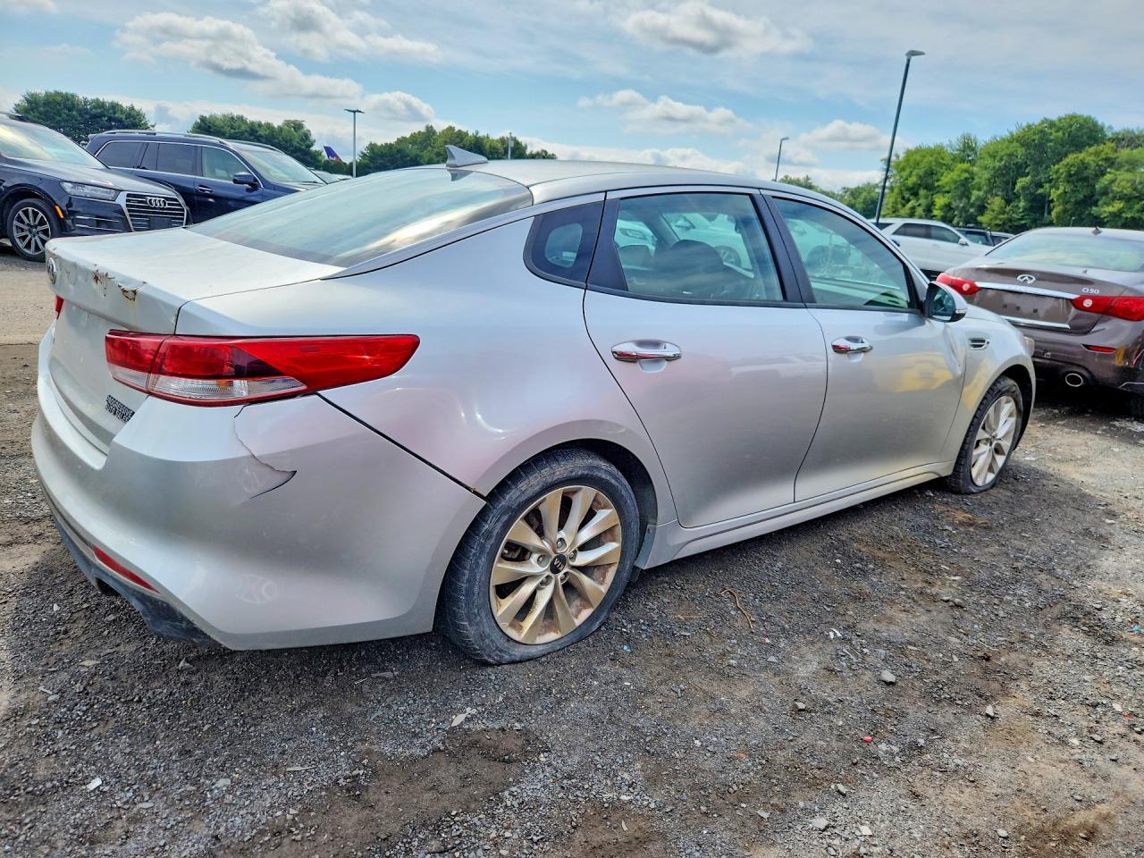 2017 Kia Optima Lx - Фото 3