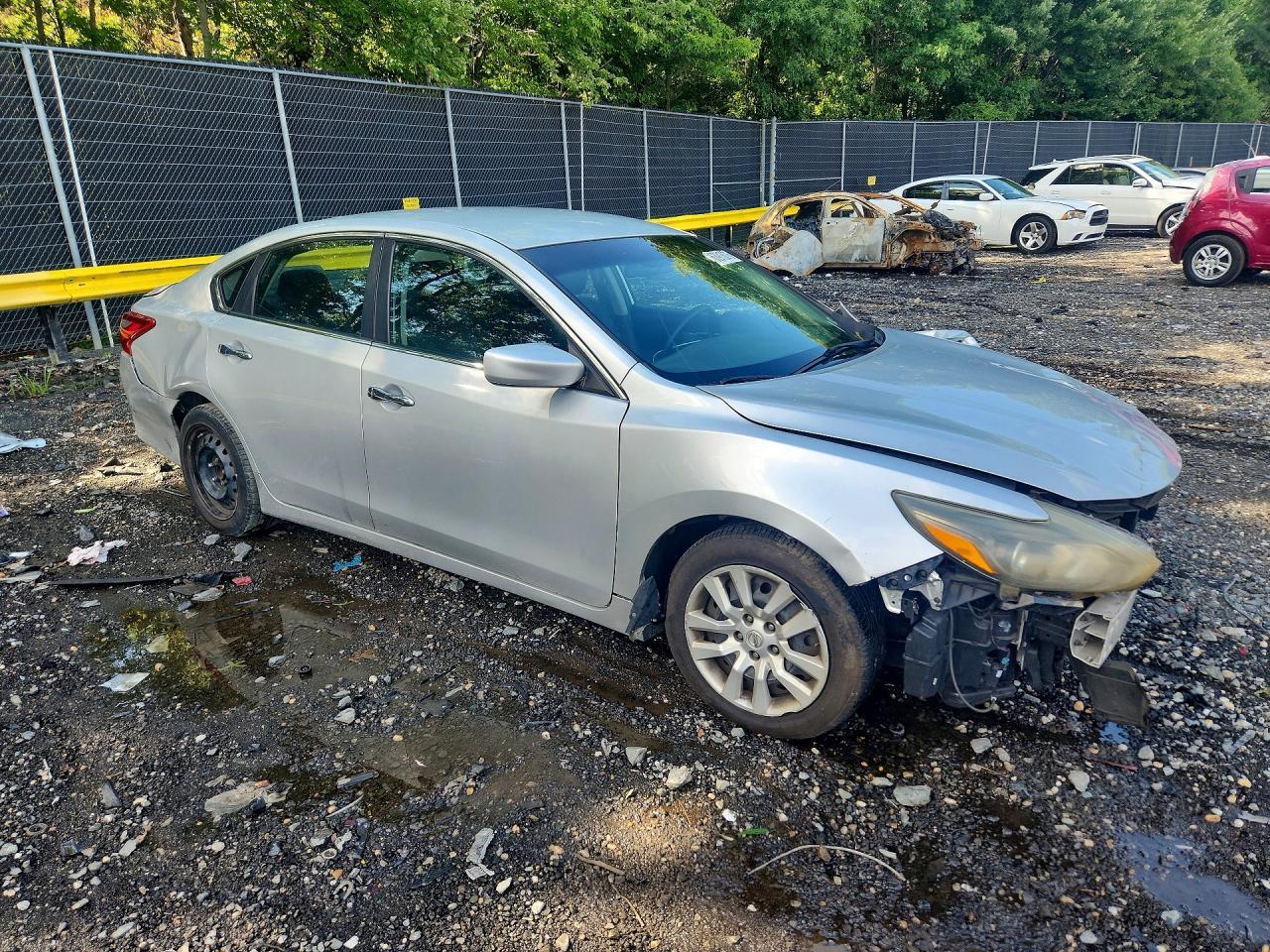 2016 Nissan Altima 2.5 S - Image 4