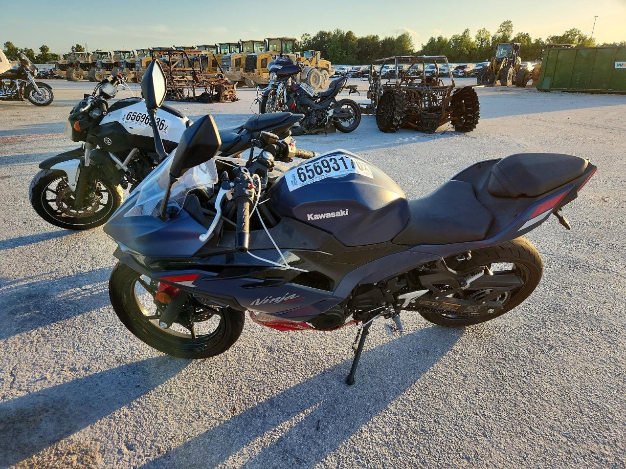 2026 Kawasaki Ex500 - Image 3