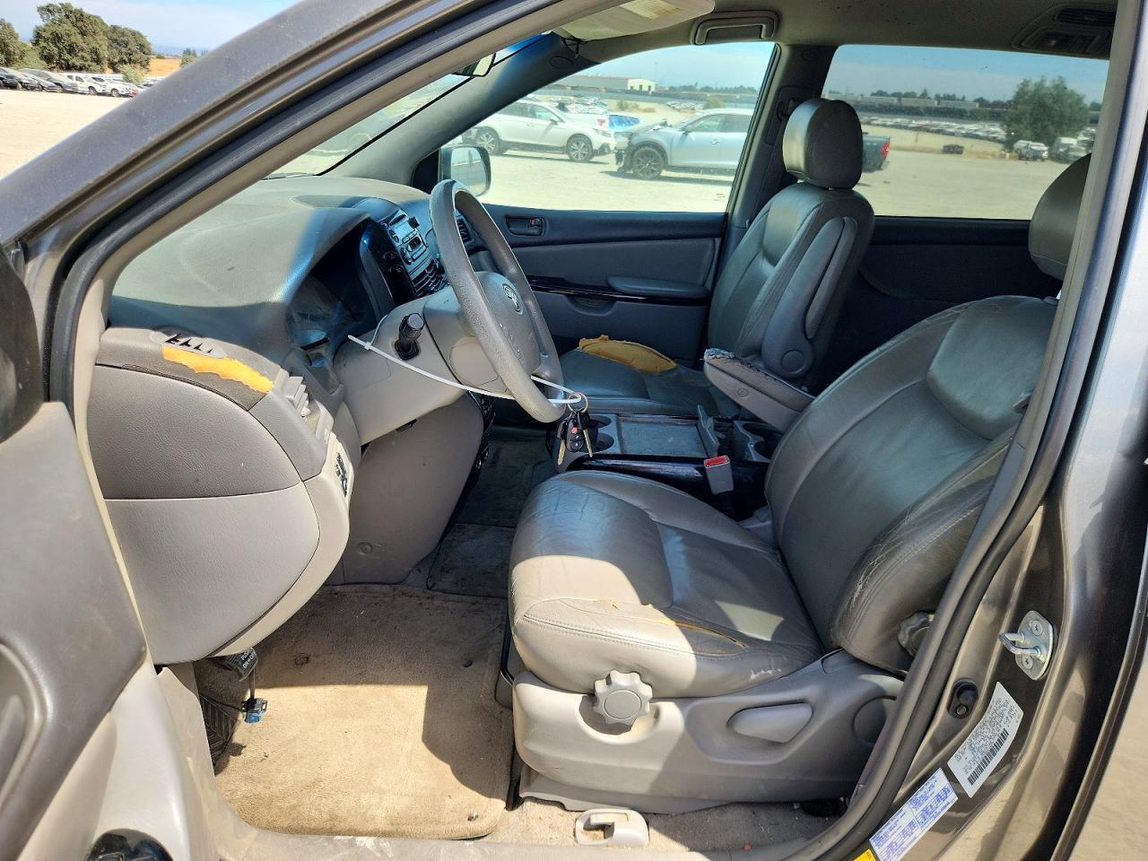 2004 Toyota Sienna Le 8 Passenger - Фото 7
