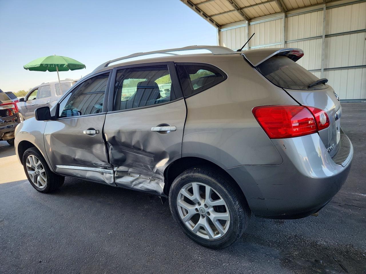 2013 Nissan Rogue S - Фото 2