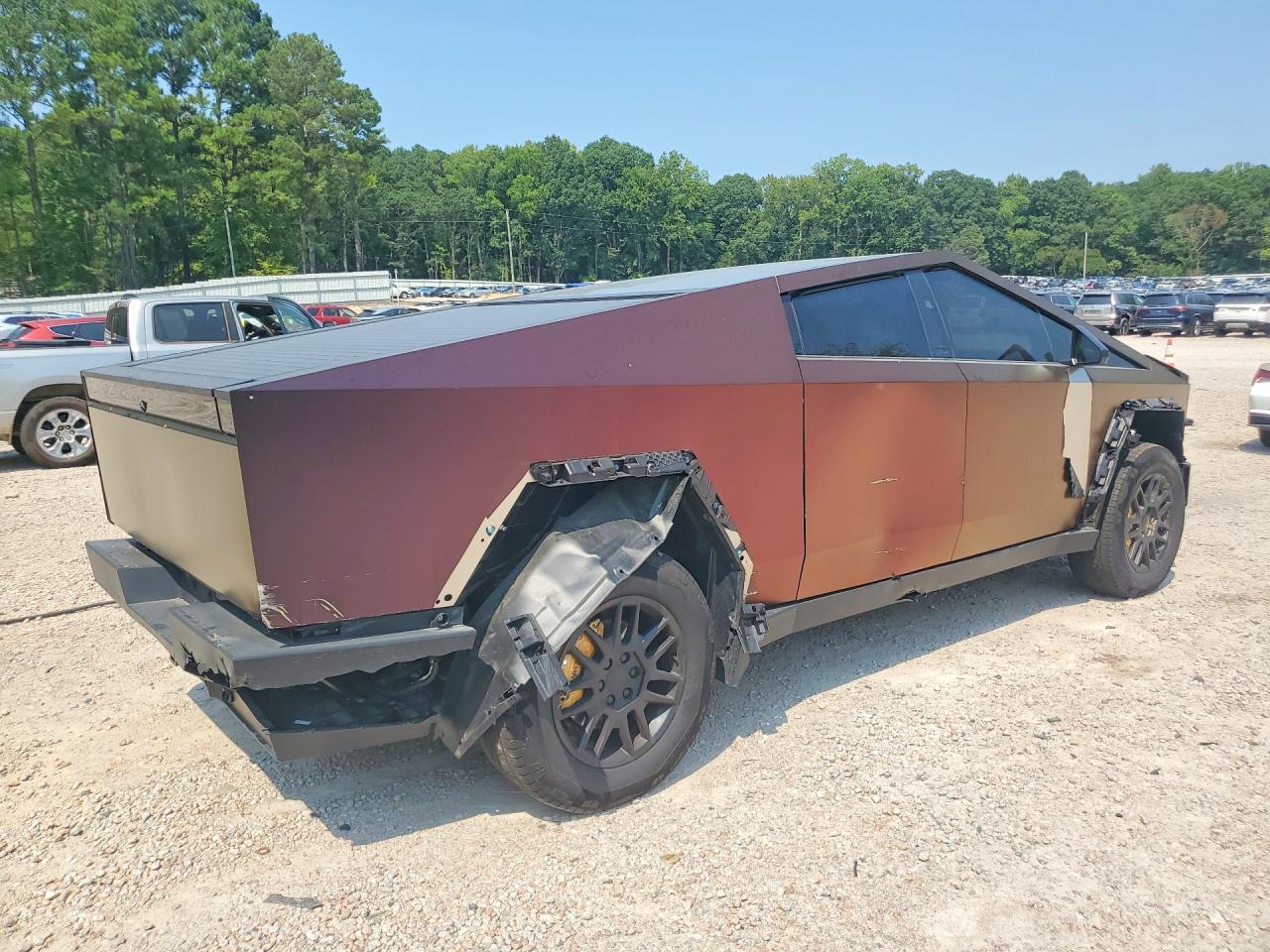 2025 Tesla Cybertruck - Фото 3