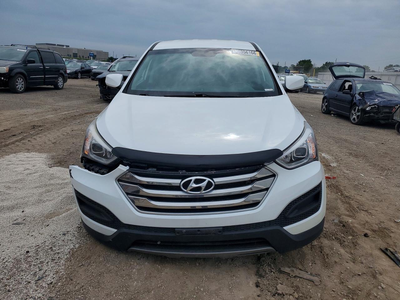 2016 Hyundai Santa Fe Sport 2.4L - Image 5