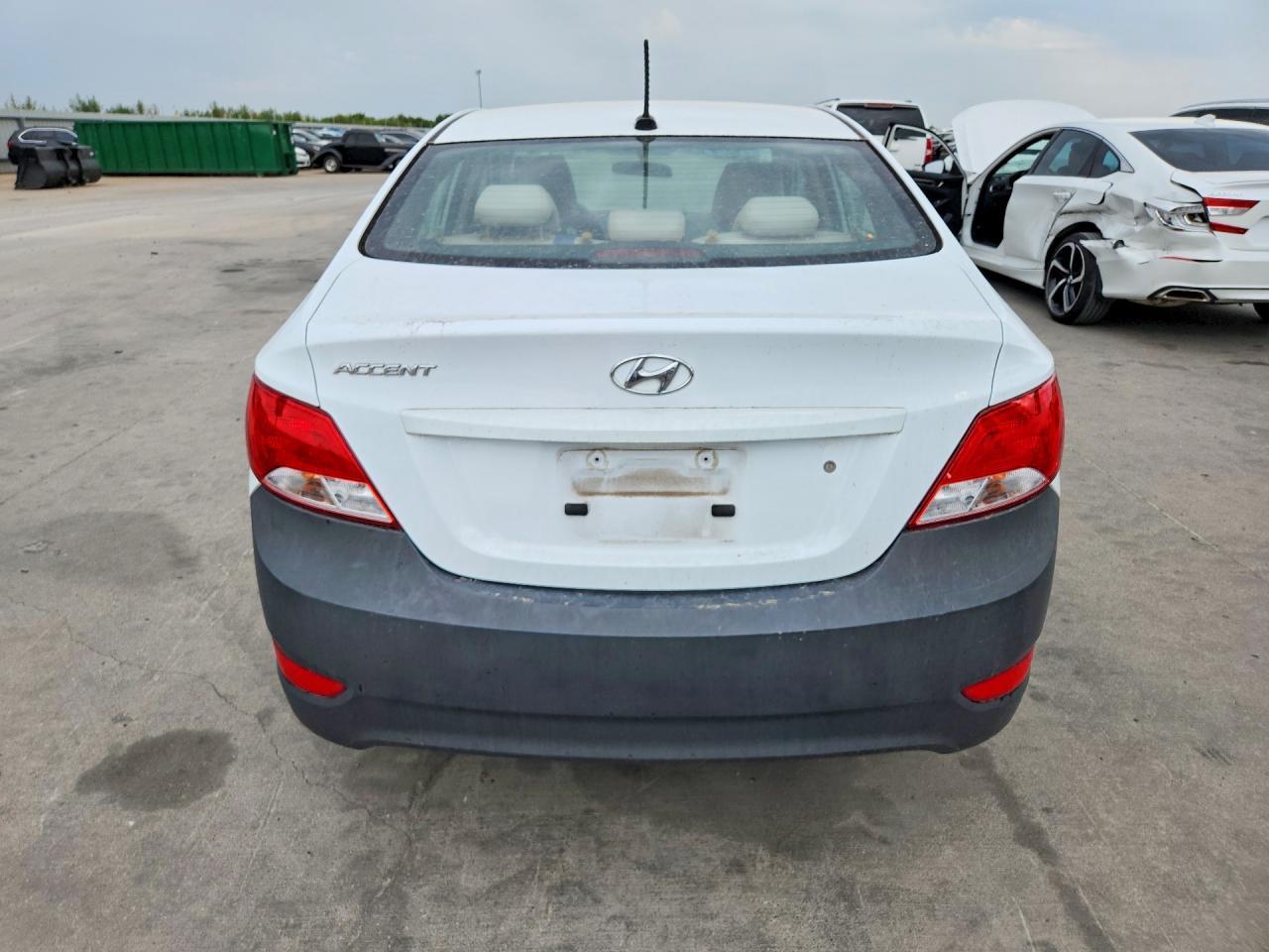 2017 Hyundai Accent Se - Фото 6