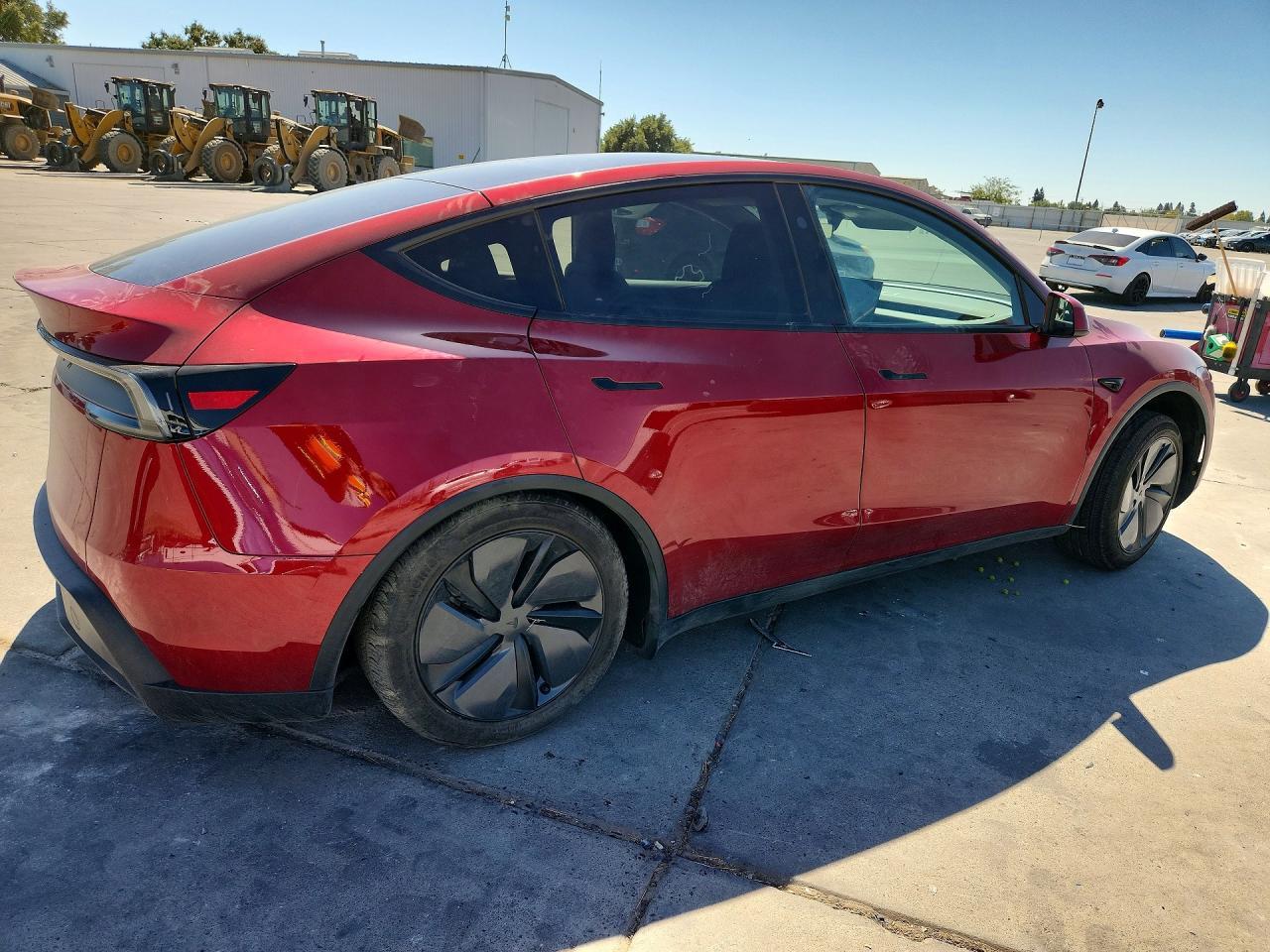2026 Tesla Model Y - Фото 3