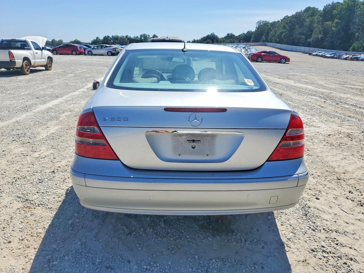 2005 Mercedes-Benz E 320 - Image 6