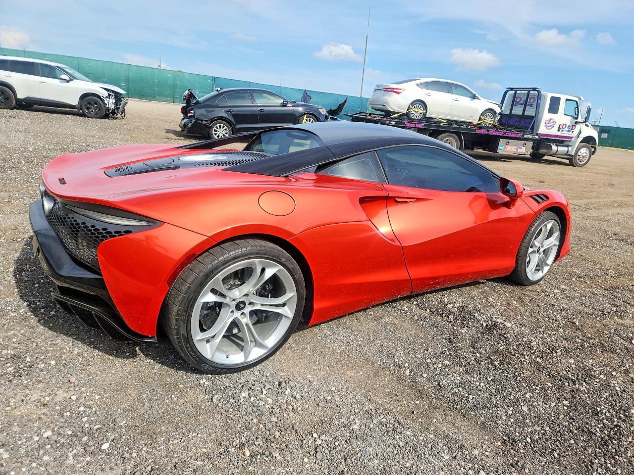 2023 Mclaren Automotive Artura - Image 3