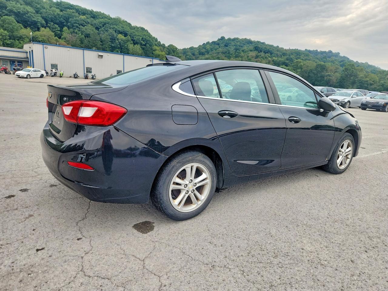 2018 Chevrolet Cruze Lt - Фото 3
