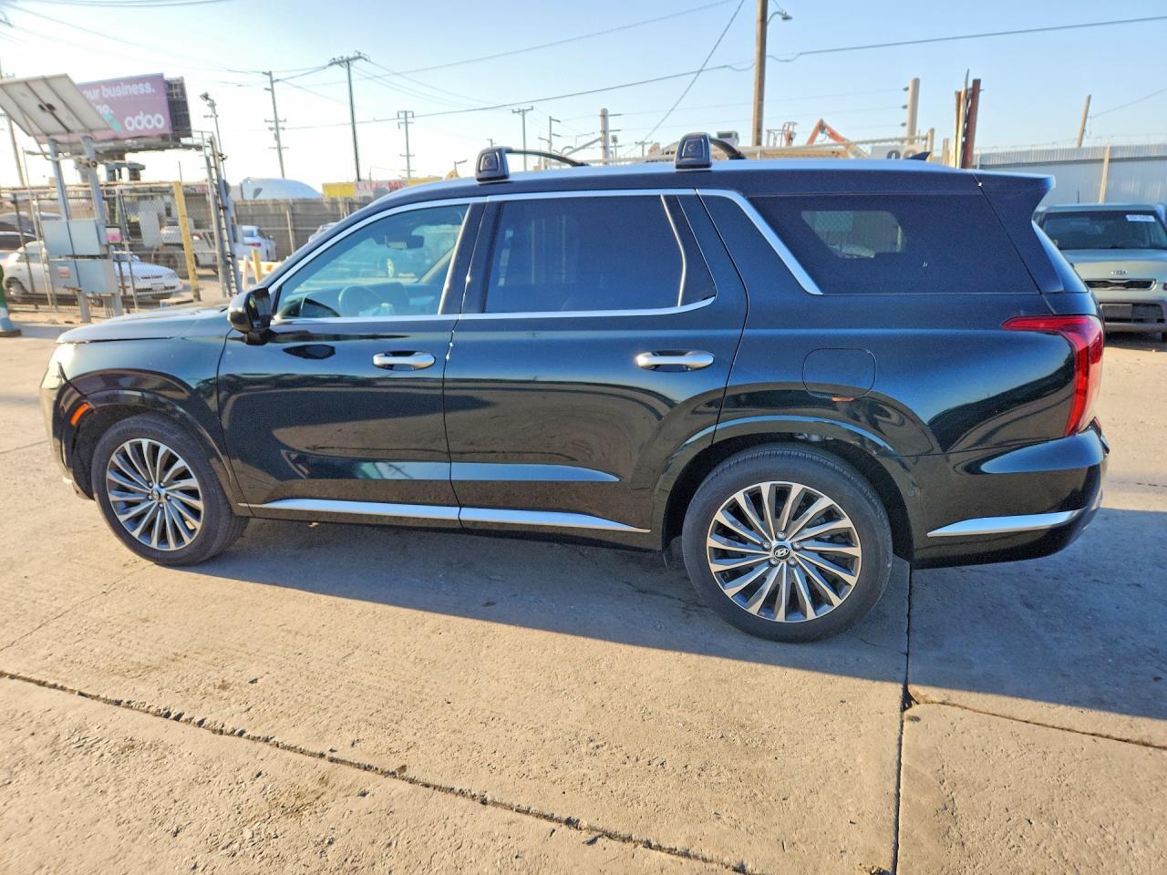 2024 Hyundai Palisade Calligraphy - Image 2