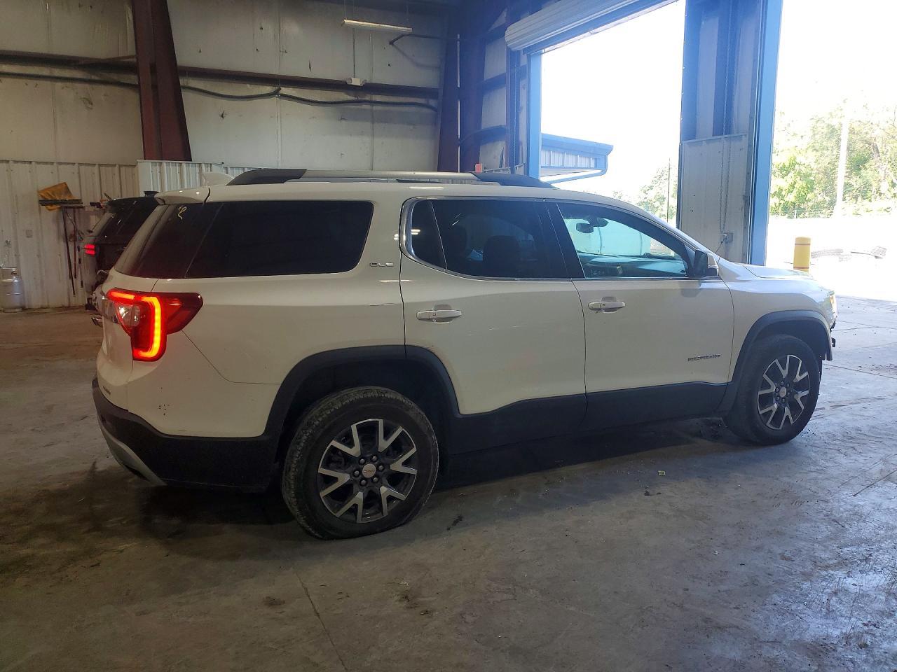 2022 GMC Acadia Sle - Image 3