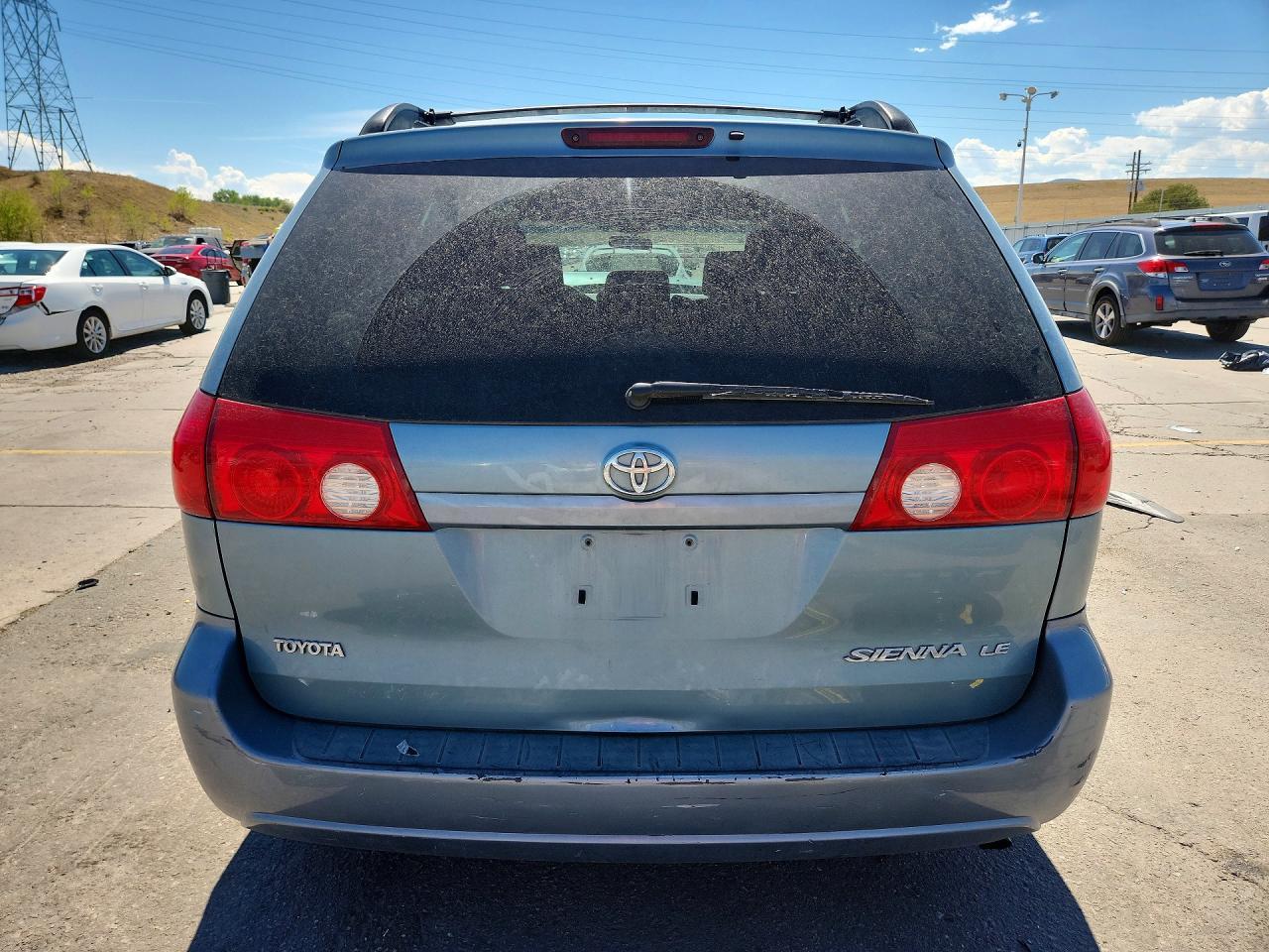 2008 Toyota Sienna Le 8-Passenger - Фото 6