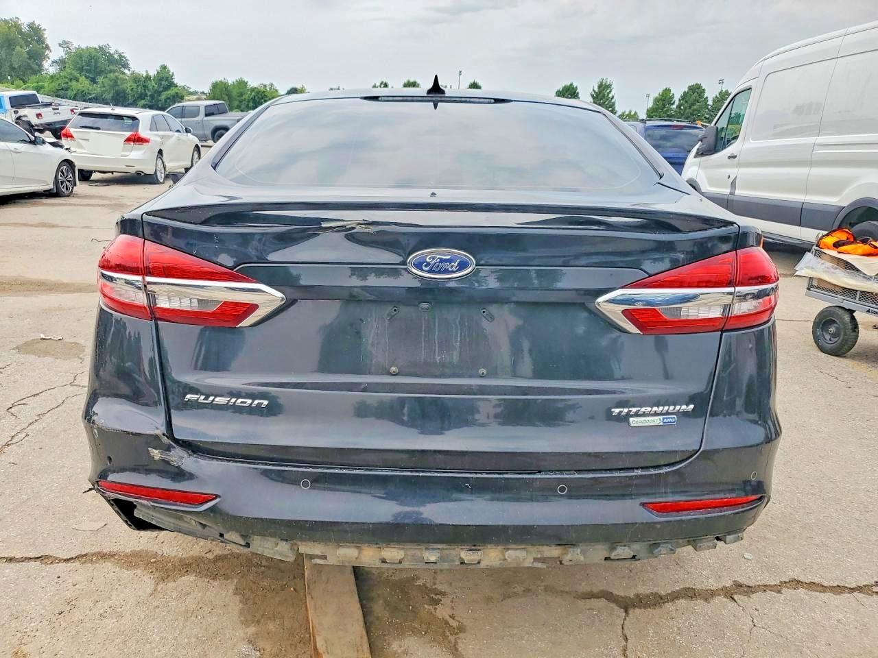 2020 Ford Fusion Titanium - Фото 6