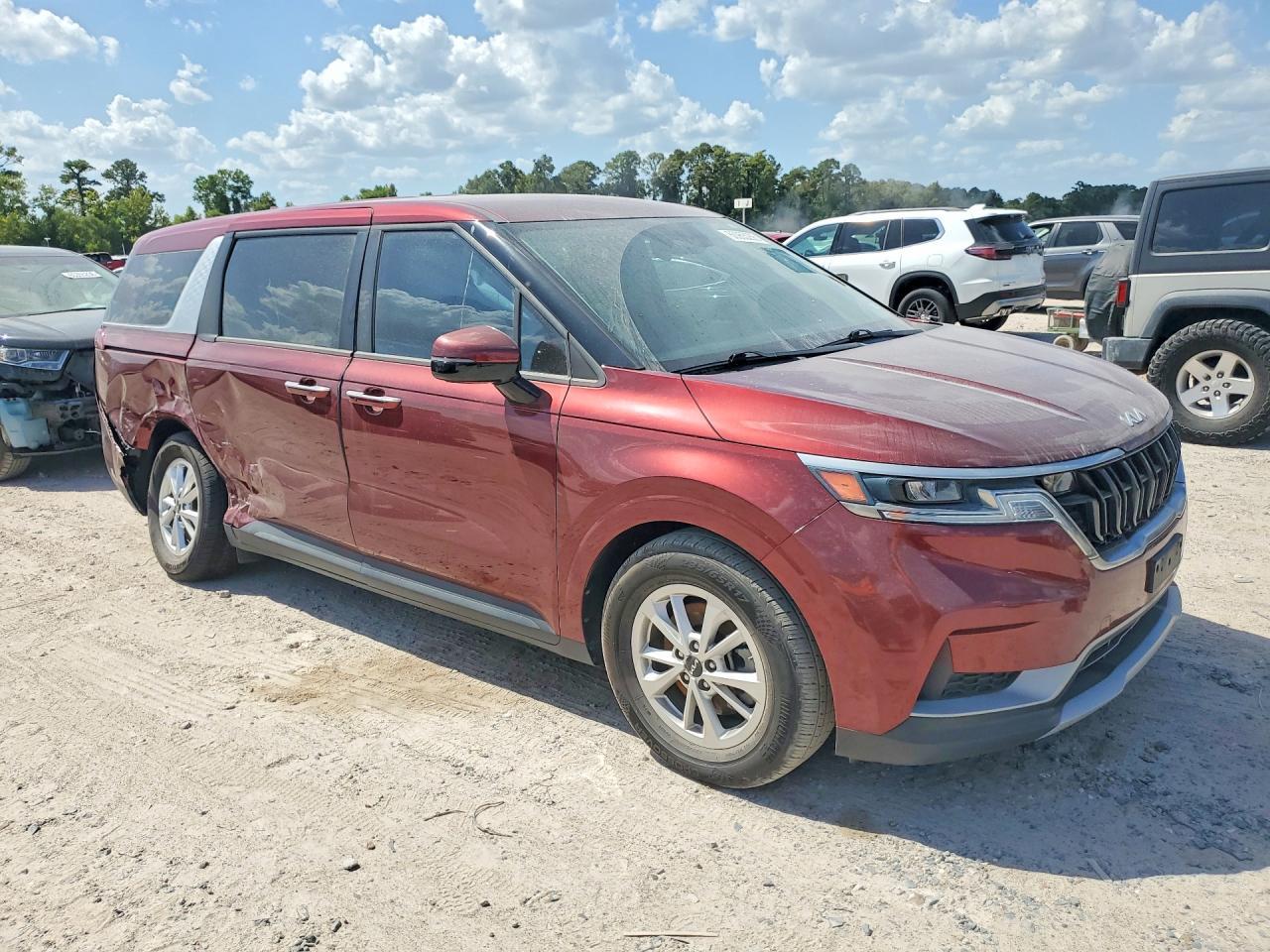 2023 Kia Carnival Lx - Image 4