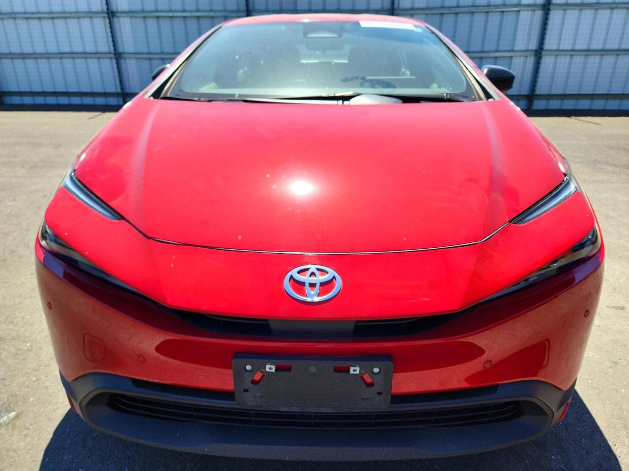 2023 Toyota Prius Le - Фото 5