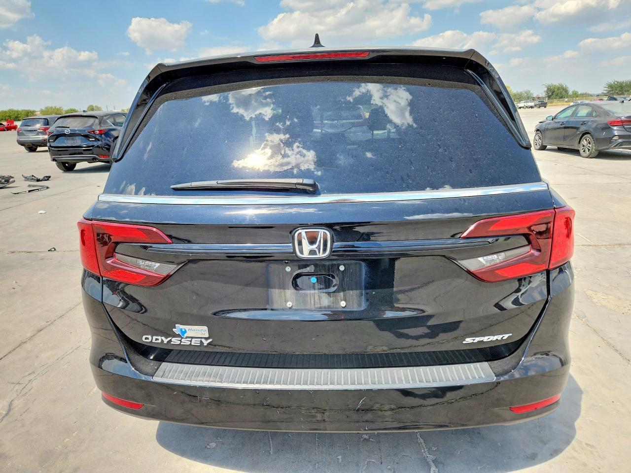 2024 Honda Odyssey Sport - Image 6