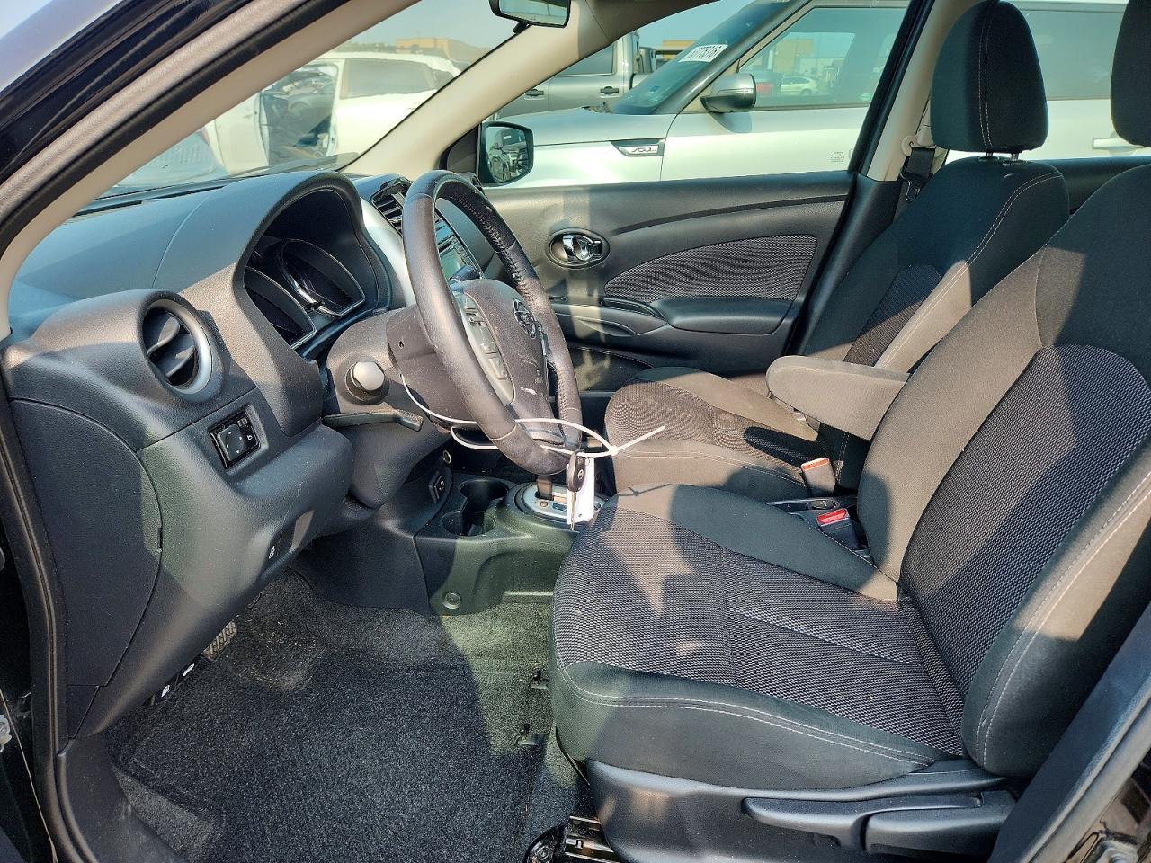 2017 Nissan Versa 1.6 S - Image 7