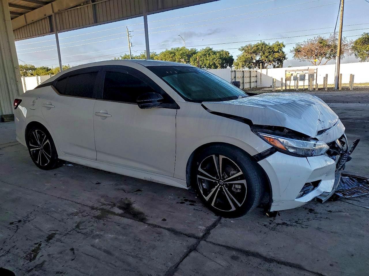 2020 Nissan Sentra Sr - Image 4