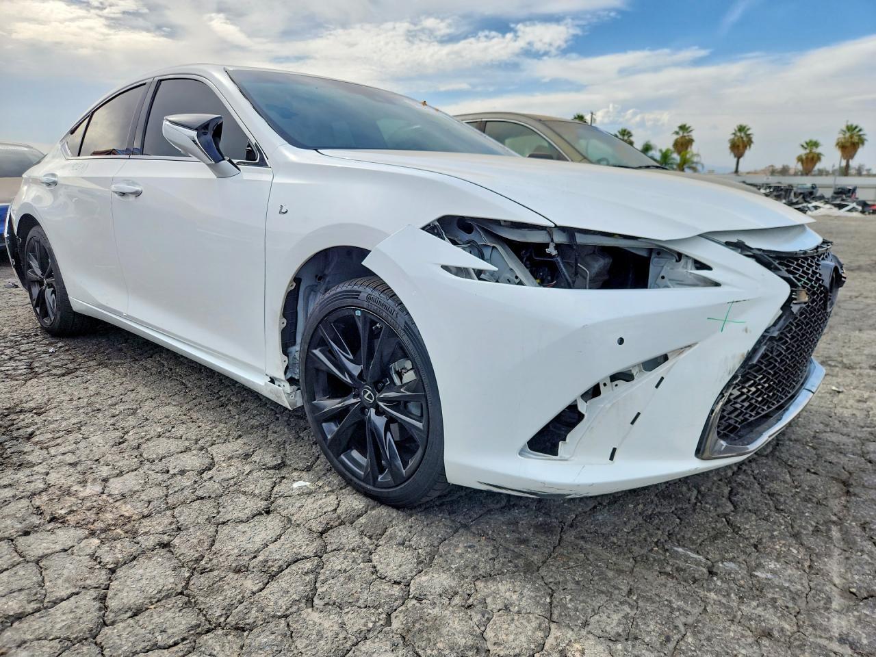 2024 Lexus Es 300H F Sport Handling - Фото 4