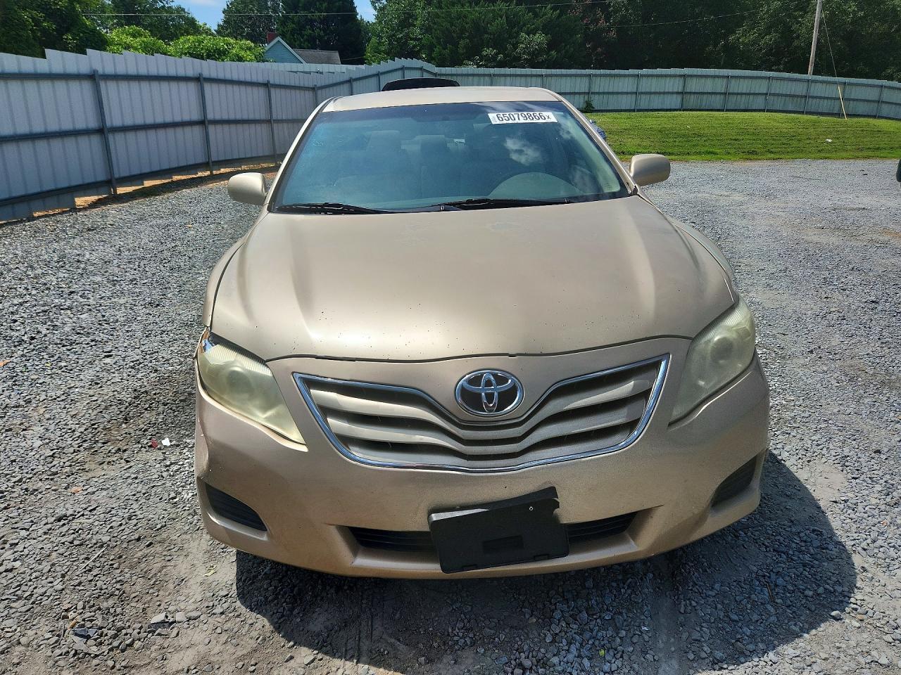 2010 Toyota Camry Le - Фото 5