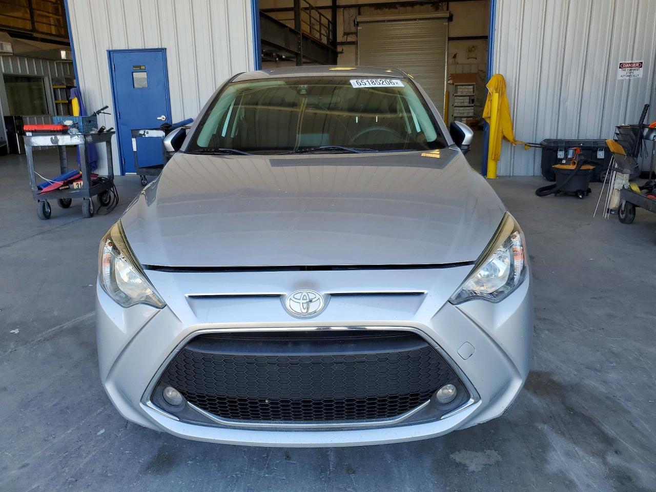 2020 Toyota Yaris Le - Фото 5