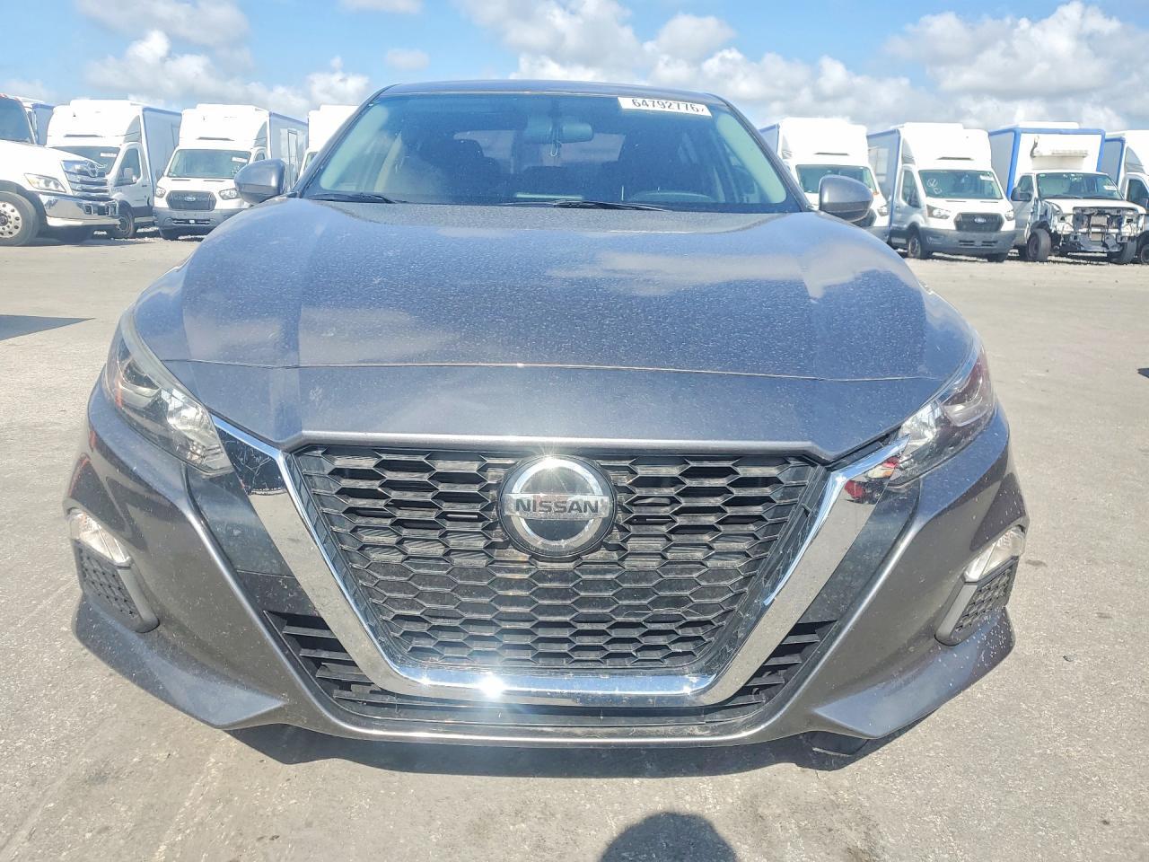 2020 Nissan Altima S - Фото 5