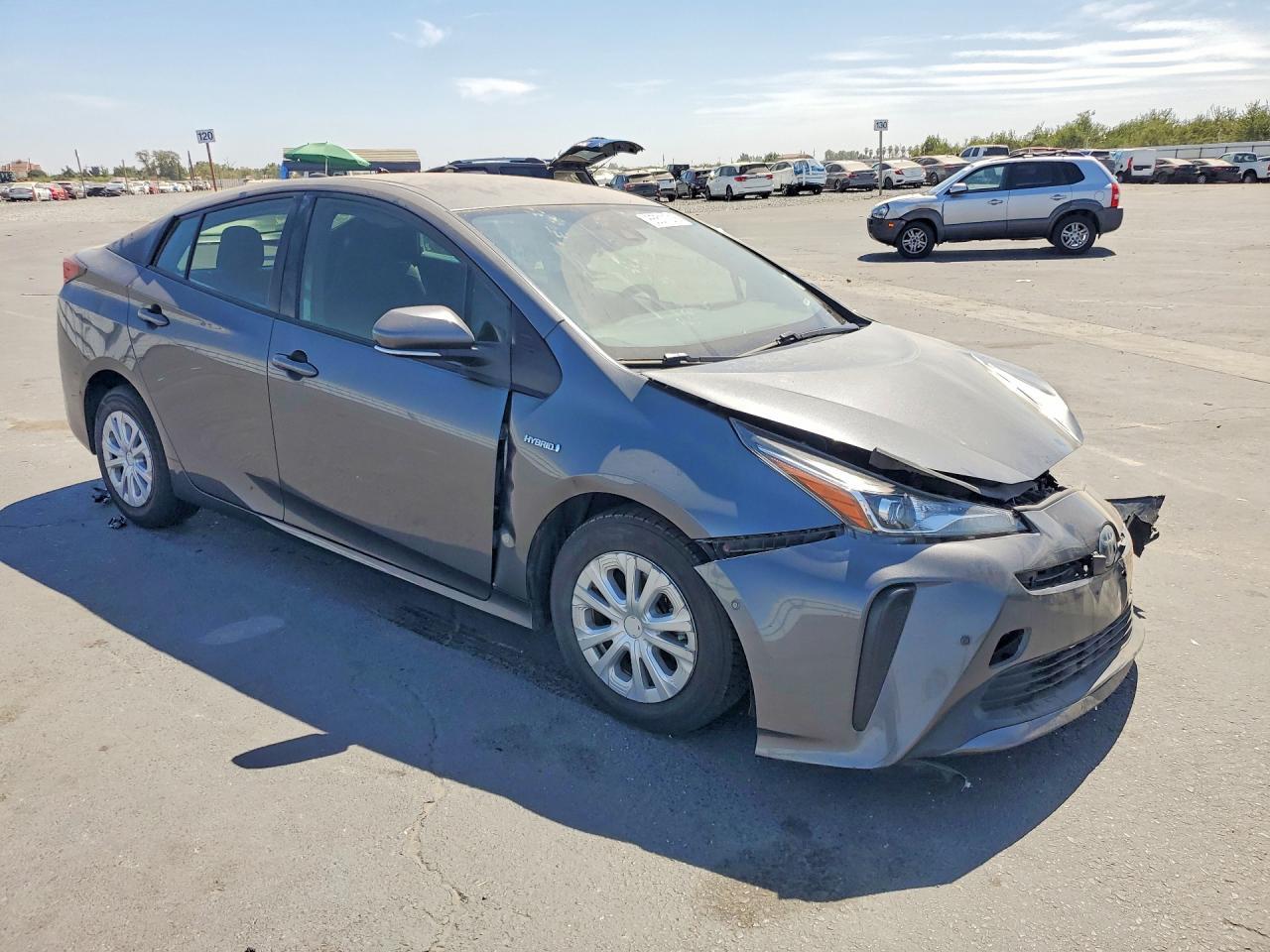 2022 Toyota Prius Le - Image 4