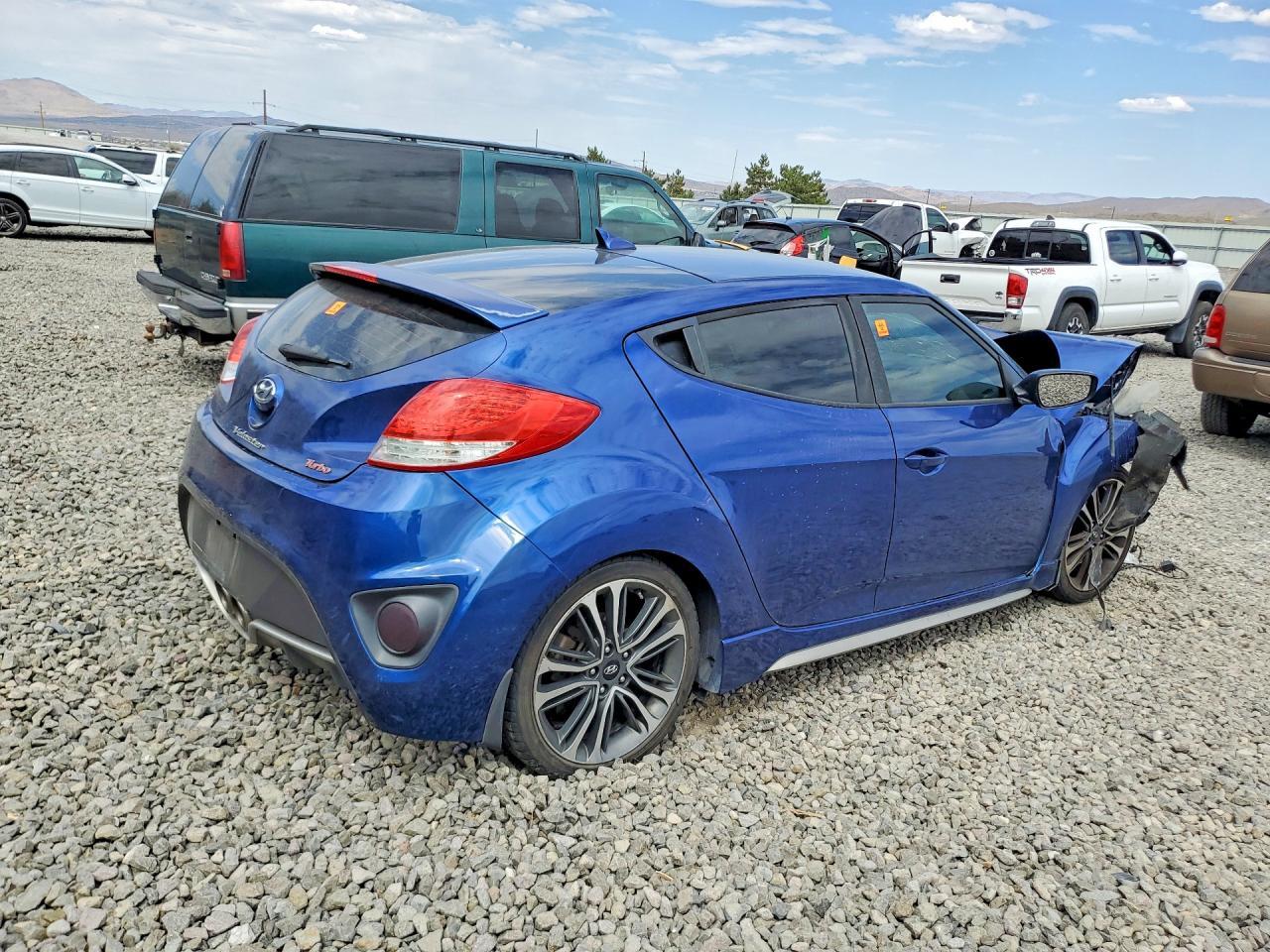 2016 Hyundai Veloster Turbo - Фото 3
