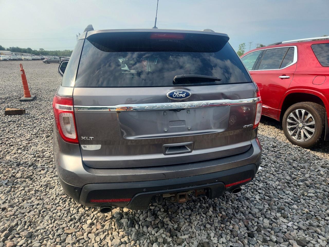 2011 Ford Explorer Xlt - Image 6