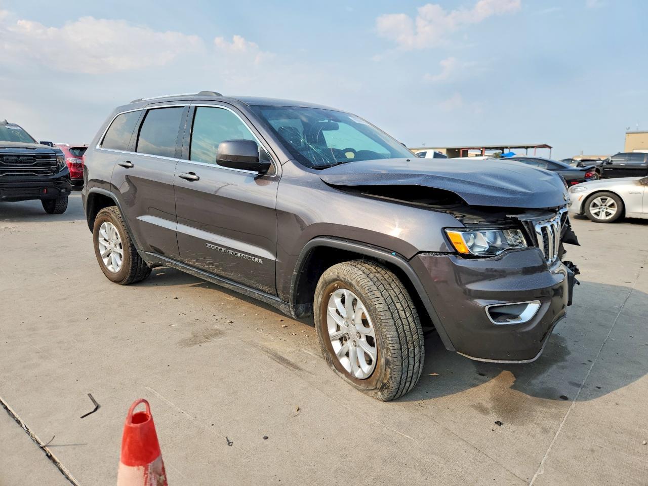 2021 Jeep Grand Cherokee Laredo - Image 4