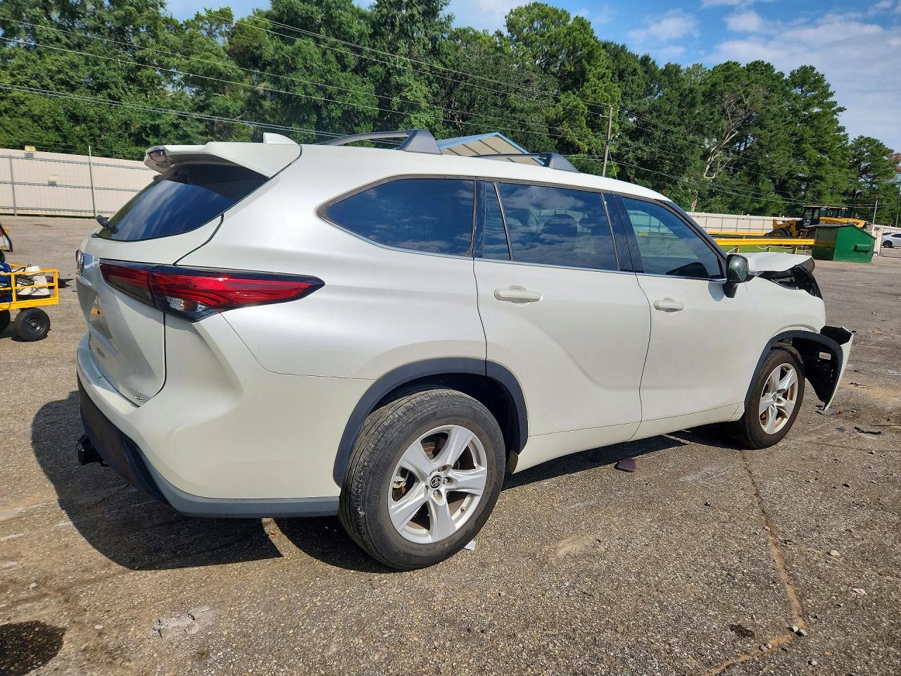 2021 Toyota Highlander Le - Фото 3