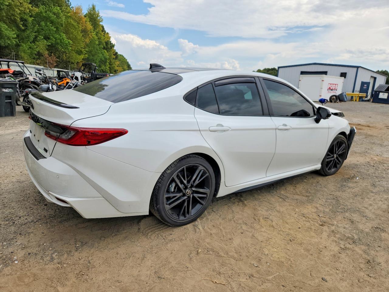 2025 Toyota Camry Xse - Фото 3