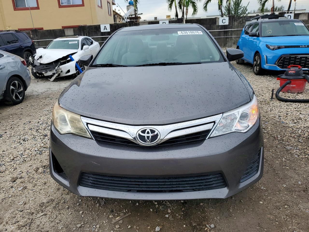 2012 Toyota Camry Le - Image 5