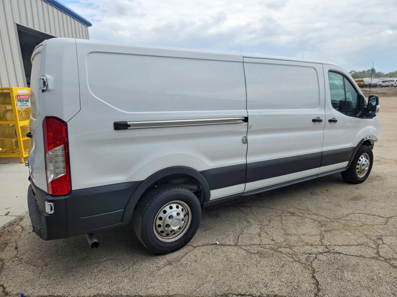 2023 Ford Transit T-150 - Фото 3