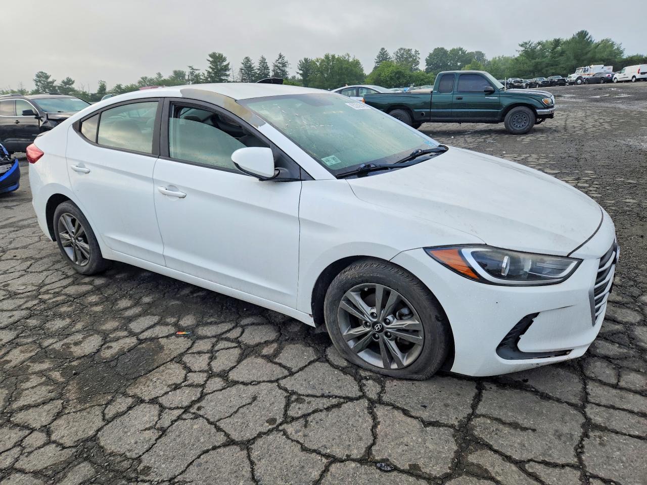 2017 Hyundai Elantra Se - Image 4