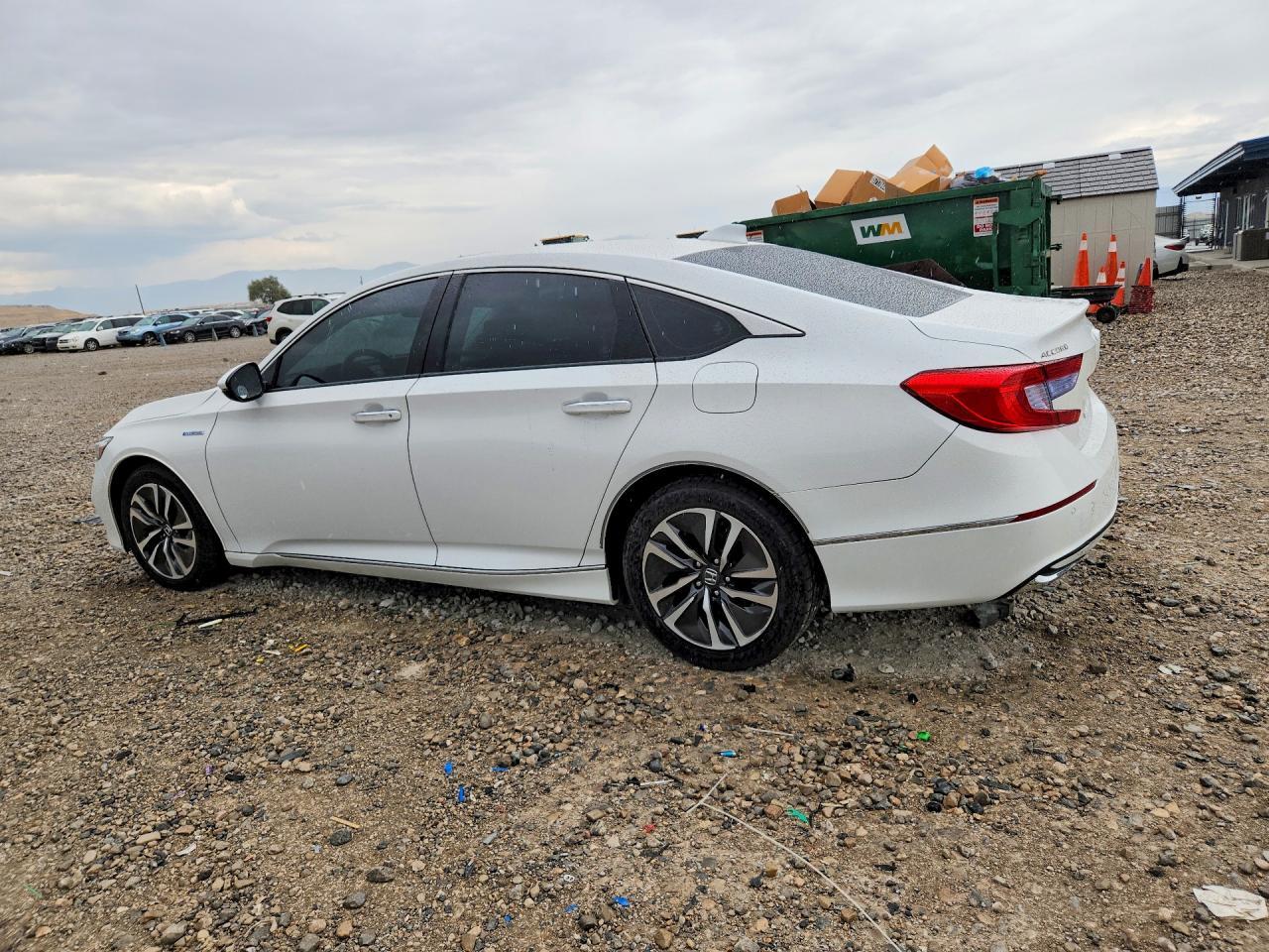 2020 Honda Accord Touring Hybrid - Image 2