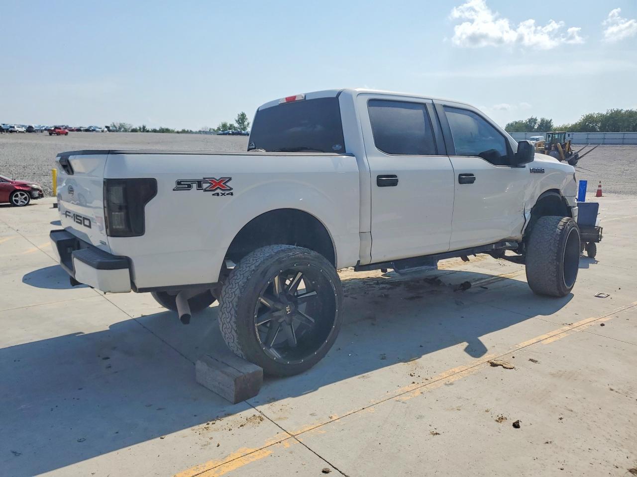 2019 Ford F150 Supercrew - Image 3