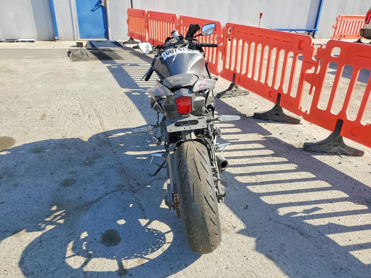 2024 Yamaha Yzfr7 - Image 4