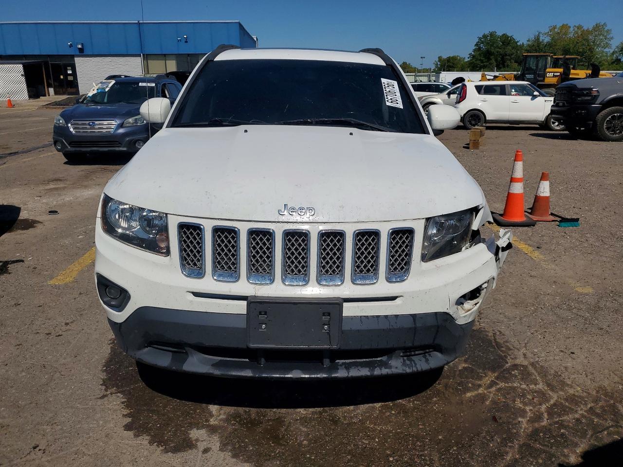 2017 Jeep Compass Latitude - Фото 5