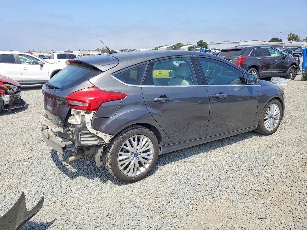 2015 Ford Focus Titanium - Фото 3