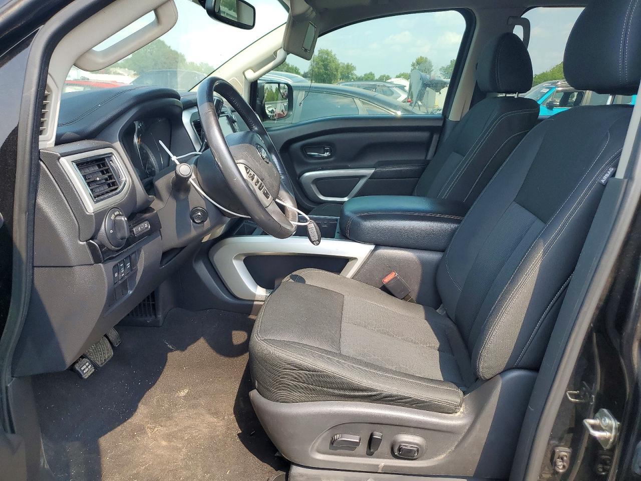2017 Nissan Titan S - Image 7