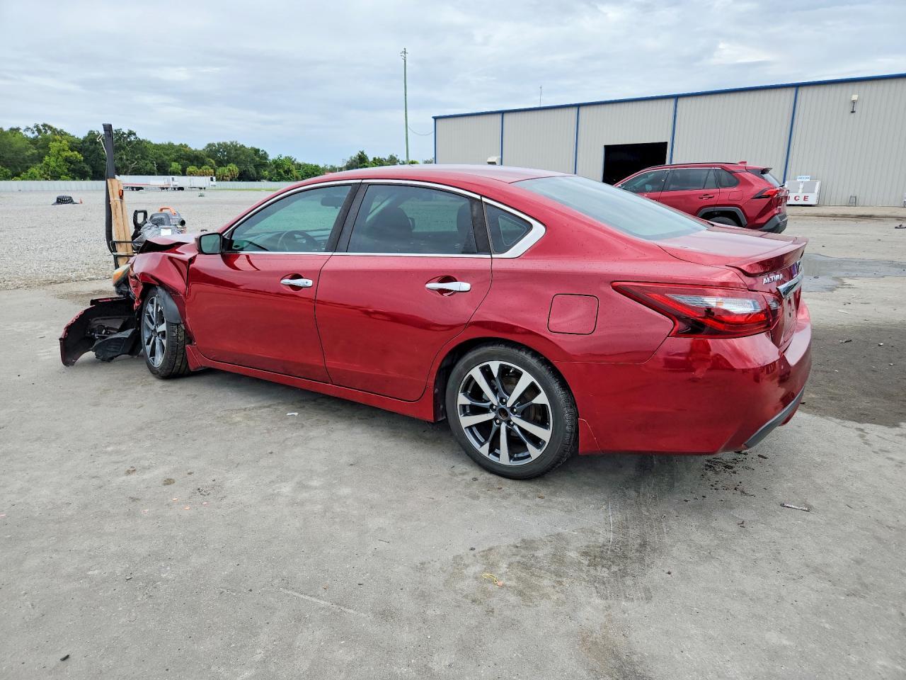 2017 Nissan Altima 2.5 Sr - Image 2