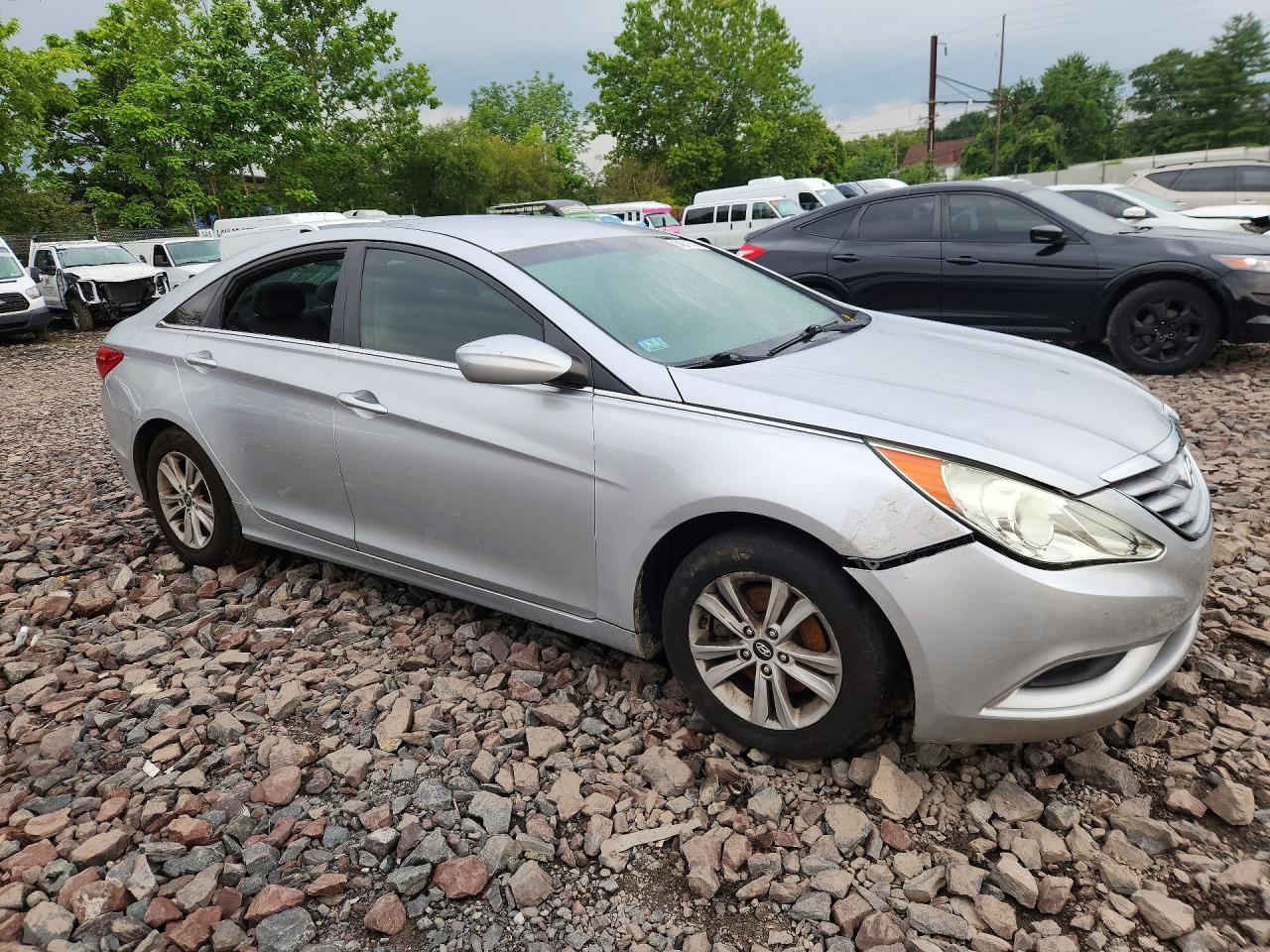 2012 Hyundai Sonata Gls - Image 4