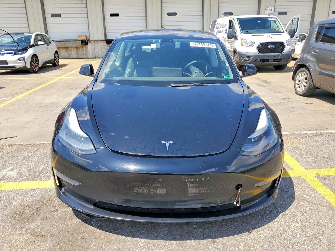 2022 Tesla Model 3 - Фото 5