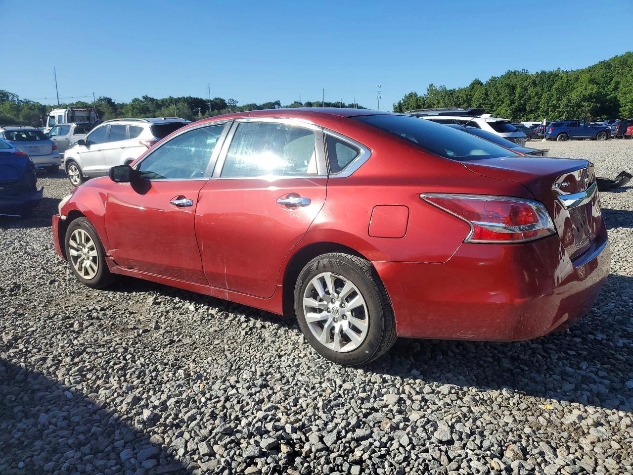 2015 Nissan Altima 2.5 S - Фото 2