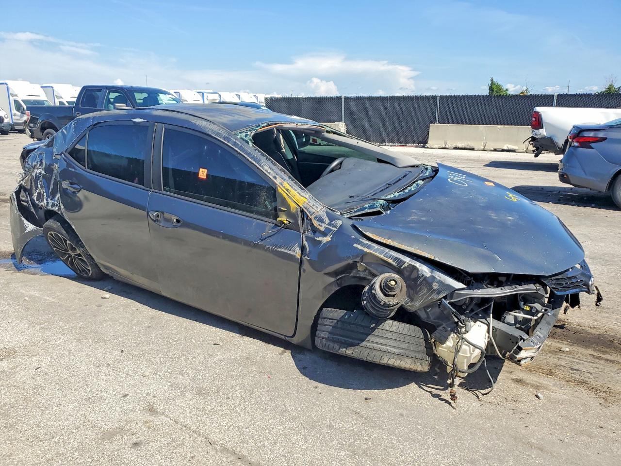 2015 Toyota Corolla S Plus - Фото 4